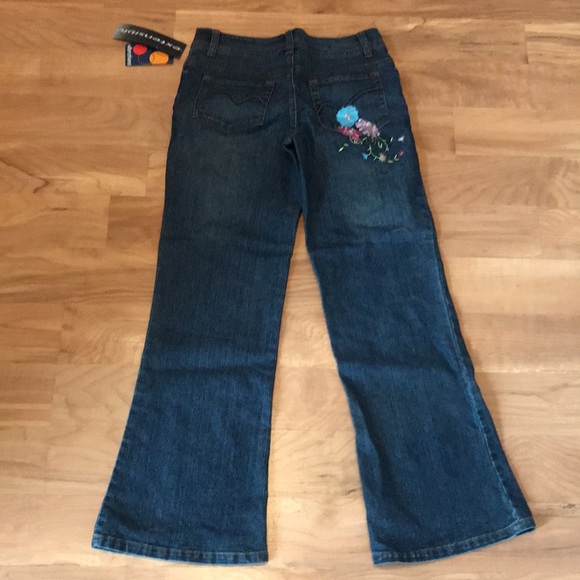 Youth Vibrations Brand Jeans with flower details - Picture 3 of 5